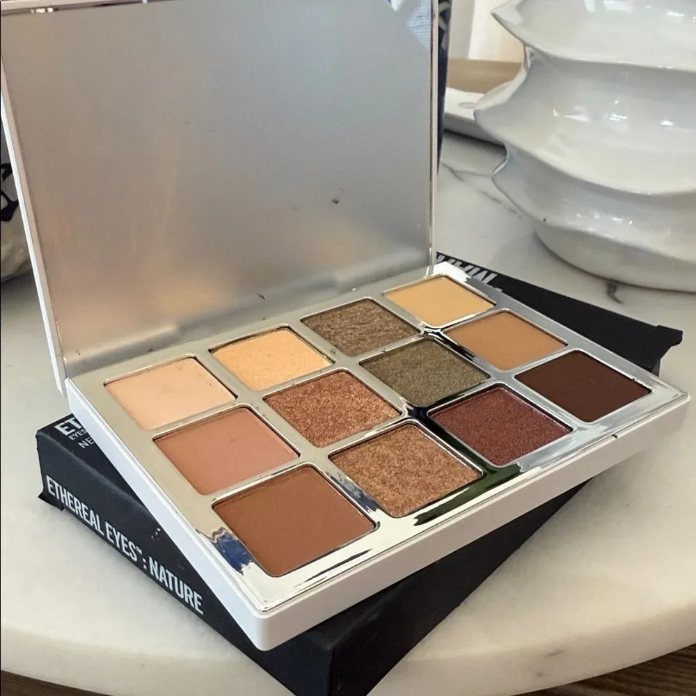 Makeup by Mario ETHEREAL EYES*™ EYESHADOW PALETTE:NATURE